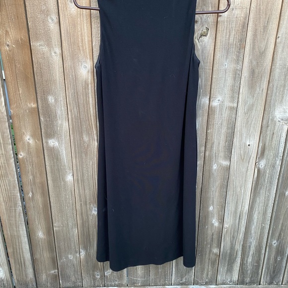 Fine Knit Dress with Sequined Asian Adornment - Picture 3 of 5